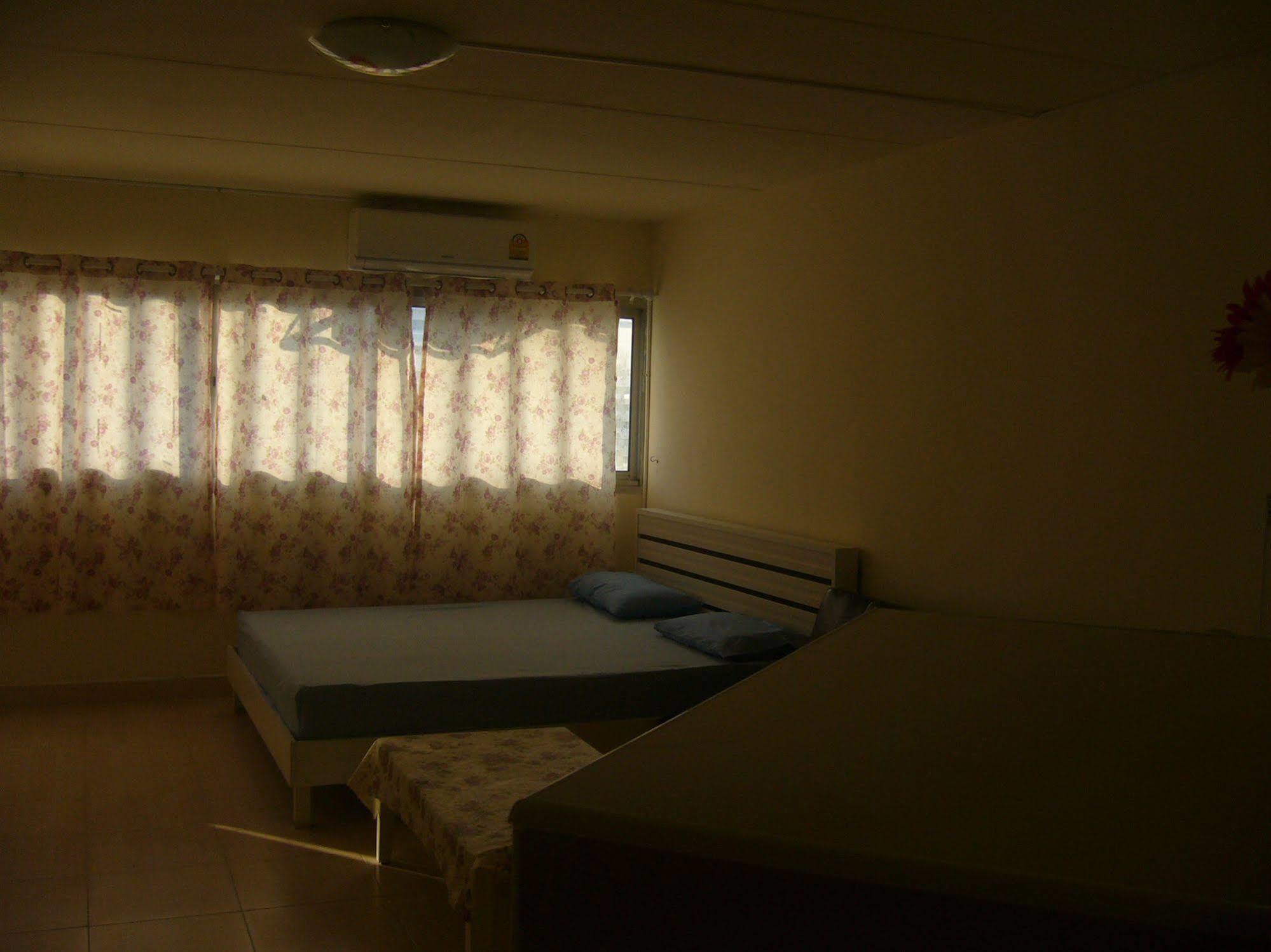 Impact Muang Thong Thani Service Condominium Bangkok Eksteriør bilde